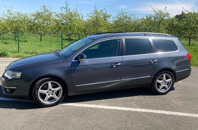 Volkswagen Passat cena 27900 przebieg: 304000, rok produkcji 2010 z Rawa Mazowiecka małe 172